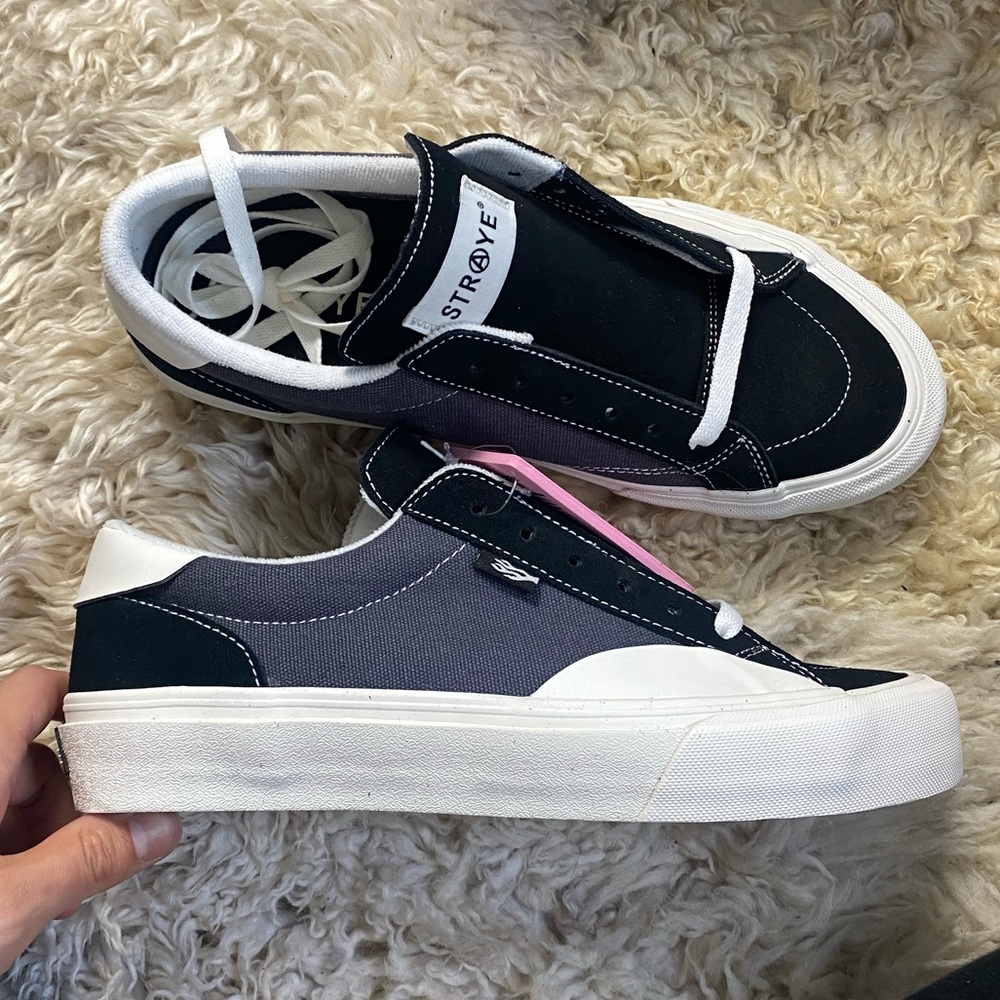 Straye Logan Black Carbon Cream Shoes